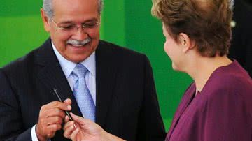 Imagem Dilma tira César Borges do Ministério dos Transportes