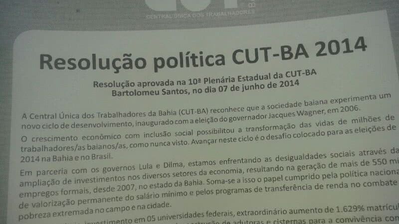 Imagem 2 de julho: CUT tenta entregar documento a favor de trabalhadores a Wagner