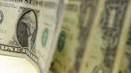 Imagem Dólar encosta em R$ 2,40 e fecha na maior cotação em quatro anos