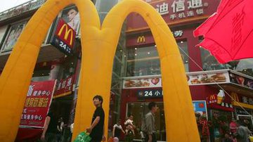 Imagem Cinco pessoas são presas por vender carne vencida ao McDonald&#039;s e KFC