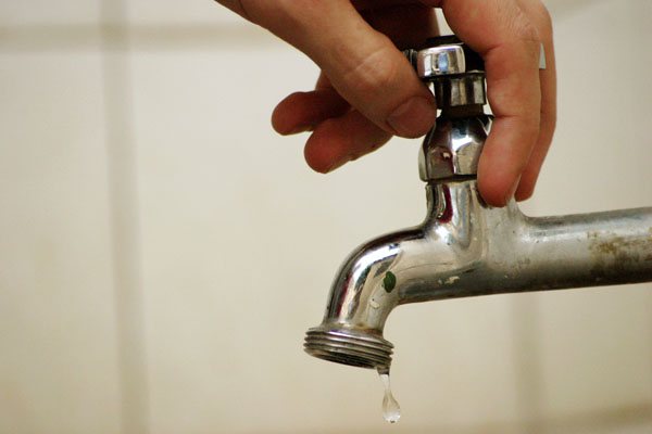 Imagem Agência define aumento na conta de água para este ano