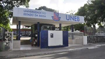 Imagem Trabalhadores em limpeza da Uneb paralisam atividades em todo o estado