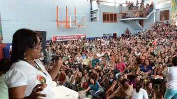 Imagem Dia da Devolução: professores aprovam acordo e rejeitam o programa Alfa e Betom