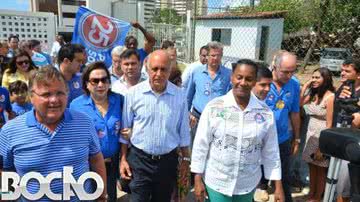 Imagem Após esquecer documento, Souto enfim consegue votar