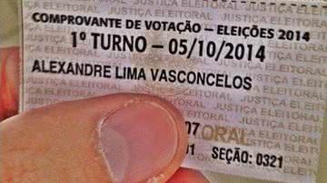 Imagem Pose nas redes: famosos baianos postam fotos neste domingo de eleições