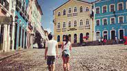 Imagem Thaila Ayala e Paulo Vilhena curtem o feriado na Bahia