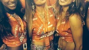 Imagem Ângulo desfavorece barriga negativa de Alinne Rosa