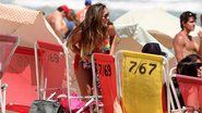Imagem Fotos: Anamara chama atenção em praia carioca ao mostrar corpão