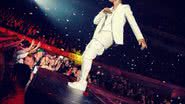 Imagem Justin Bieber ganha sutiã em show