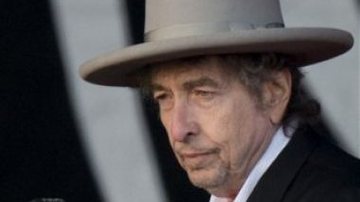 Imagem  Cantor Bob Dylan é processado por supostos comentários racistas 