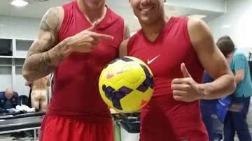 Imagem Jogador do Barcelona vacila e flagra bunda de fora em vestiário