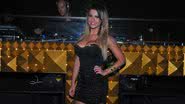 Imagem Babi Rossi usa decotaço em balada de pré-réveillon. Confira