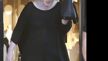 Imagem Acabou o mistério. Filho de Adele se chama "Angelo"