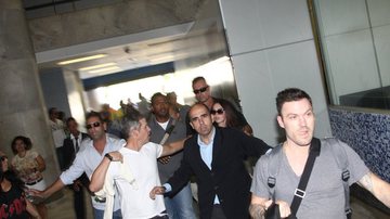 Imagem Marido de Megan Fox faz barraco em aeroporto no Brasil