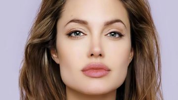 Imagem Angelina Jolie realiza retira seios para evitar câncer de mama