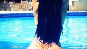 Imagem Marido de Scheila Carvalho é flagrado aos beijos com outra