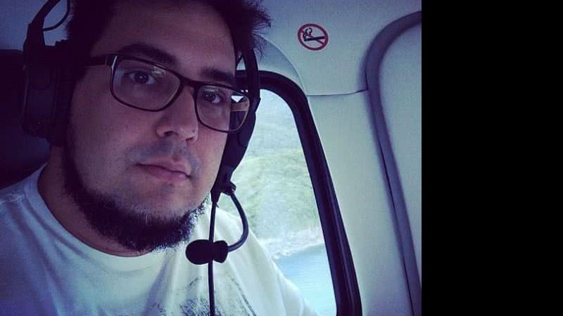 Imagem André Marques aparece com rosto mais fino em foto