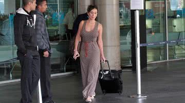 Imagem Andressa Urach aparece irreconhecível em aeroporto de São Paulo