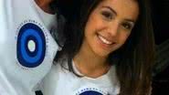 Imagem Carolina Ferraz e a filha participam de campanha contra o câncer de mama