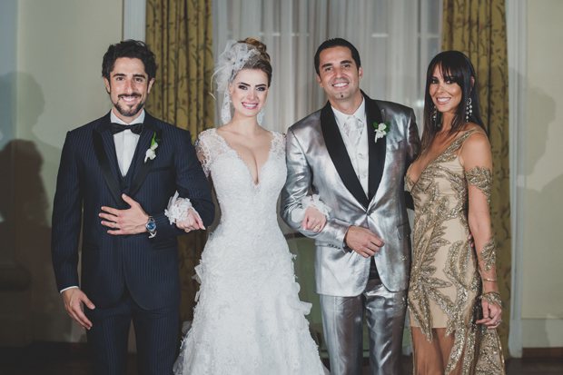 Imagem Mãe de Latino faz ele e noiva passarem vergonha no casamento