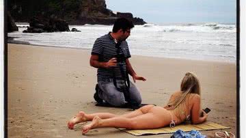 Imagem De biquíni, ex-BBB Renatinha posta making of de filmagem