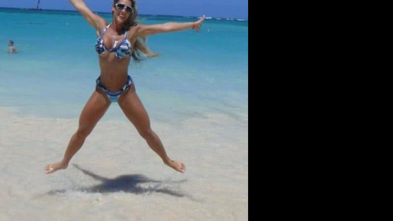 Imagem Denise Rocha apresenta melhora e posta foto no Twitter