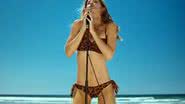 Imagem Gisele Bundchen canta e sensualiza em nova campanha
