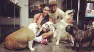 Imagem Gracyanne Barbosa posta foto com cachorro gordinho