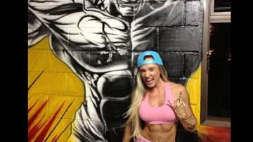 Imagem Juju Salimeni mostra barriga sarada: "Seja uma devassa na academia"