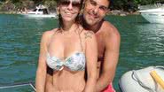 Imagem Ex de Ana Maria Braga curte ao lado da atual, em lancha