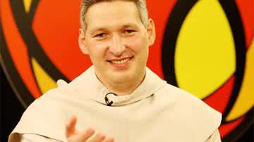 Imagem Evangelho em Euros: padre Marcelo lança "Ágape" na França