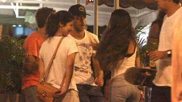 Imagem Namorado de Priscila Fantin é visto com morena