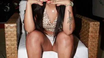 Imagem Mulher que filmou Justin Bieber paga calcinha em festa