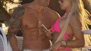 Imagem Wellington Jr aparece de namorada nova parecida com Aryane