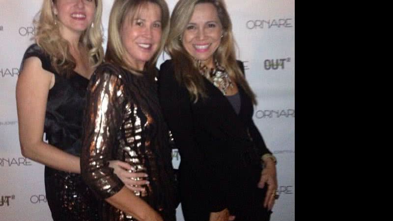 Imagem Zilu Camargo badala com amigas em Miami