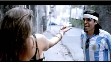 Imagem ‘Argentino’ satiriza Bolsa Família em clipe gravado em Salvador
