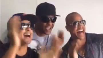 Imagem Lepo-Lepo triplo: Xanddy, Leo Santana e Márcio Vítor cantam o sucesso juntos