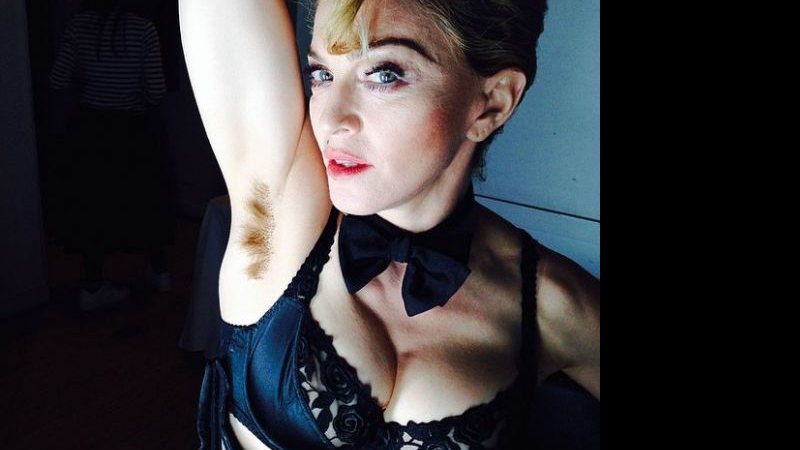 Imagem Madonna exibe axila peluda na rede social