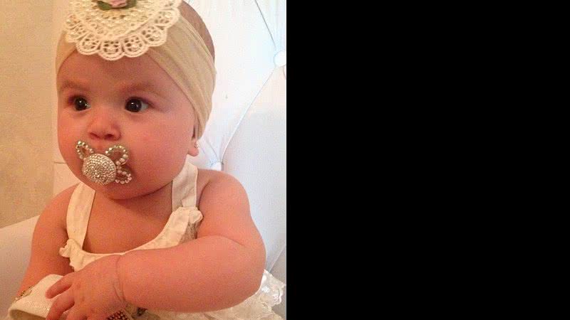 Imagem Bebê de Solange Almeida fará campanha na Inglaterra