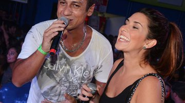 Imagem  Fernanda Paes Leme canta com MC Leozinho na Rocinha