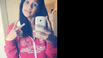 Imagem Vídeo mostra jovens brigando na saída da escola. Menina de 15 anos morre