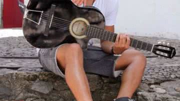 Imagem Futuro cantor do Eva faz show no Zen