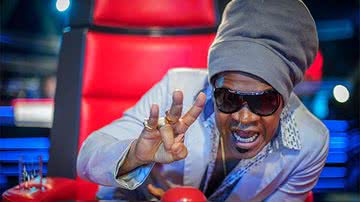 Imagem Saia justa: repórter pergunta se Carlinhos Brown é um ator no The Voice