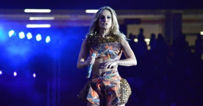 Imagem Por não pagar fornecedores, Claudia Leitte pode ter venda de DVD bloqueada