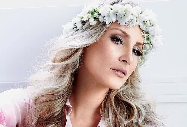 Imagem Claudia Leitte conta como acende a chama com o marido