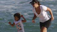 Imagem Ivete Sangalo curte tarde de praia com o filho Marcelo. Veja fotos