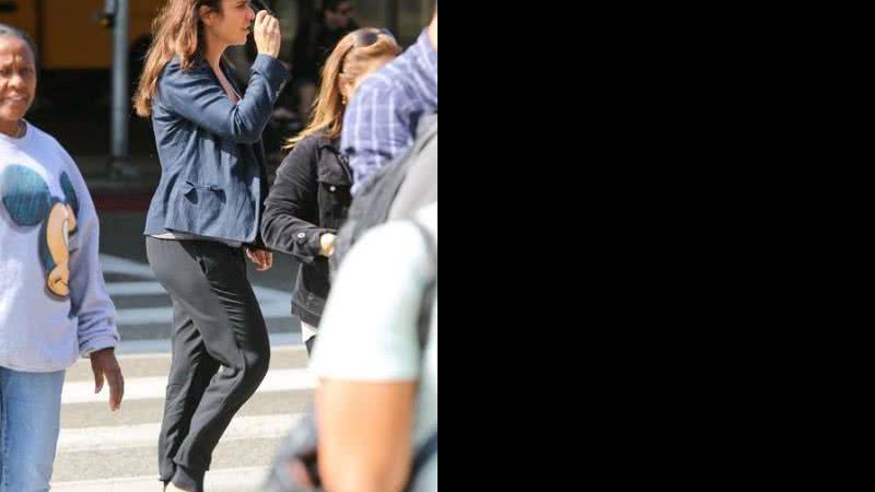 Imagem Em meio a rumores de nova gravidez, Ivete desembarca com look despojado em LA