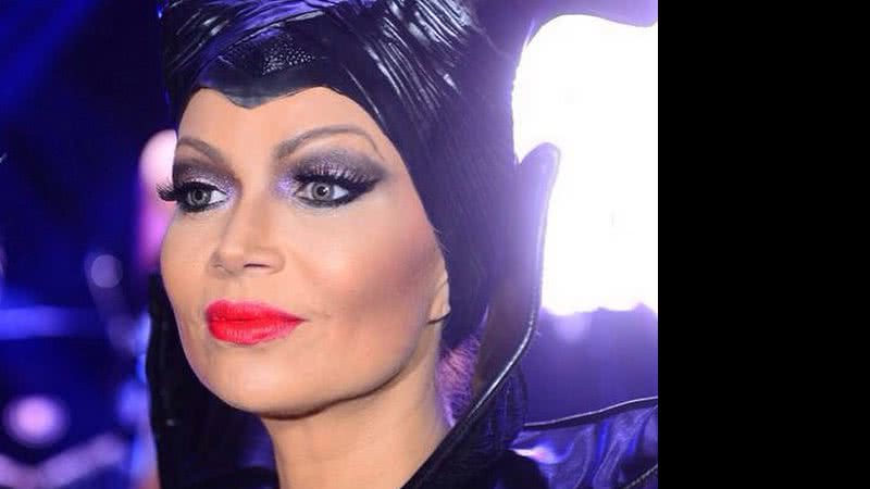 Imagem Solange Almeida comemora 40 anos vestida de Malévola