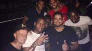 Imagem Jogadores do Cruzeiro curtem show do Torres da Lapa