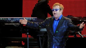 Imagem Elton John pode passar por Salvador em fevereiro